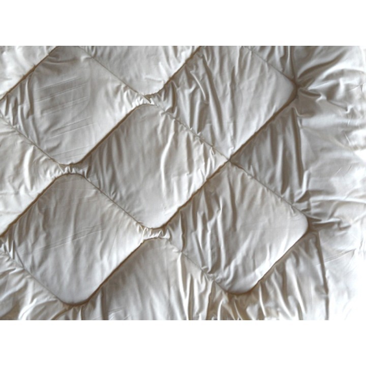 Merinowol - Ertzgebergte duo-winter dekbed - detail steppatroon